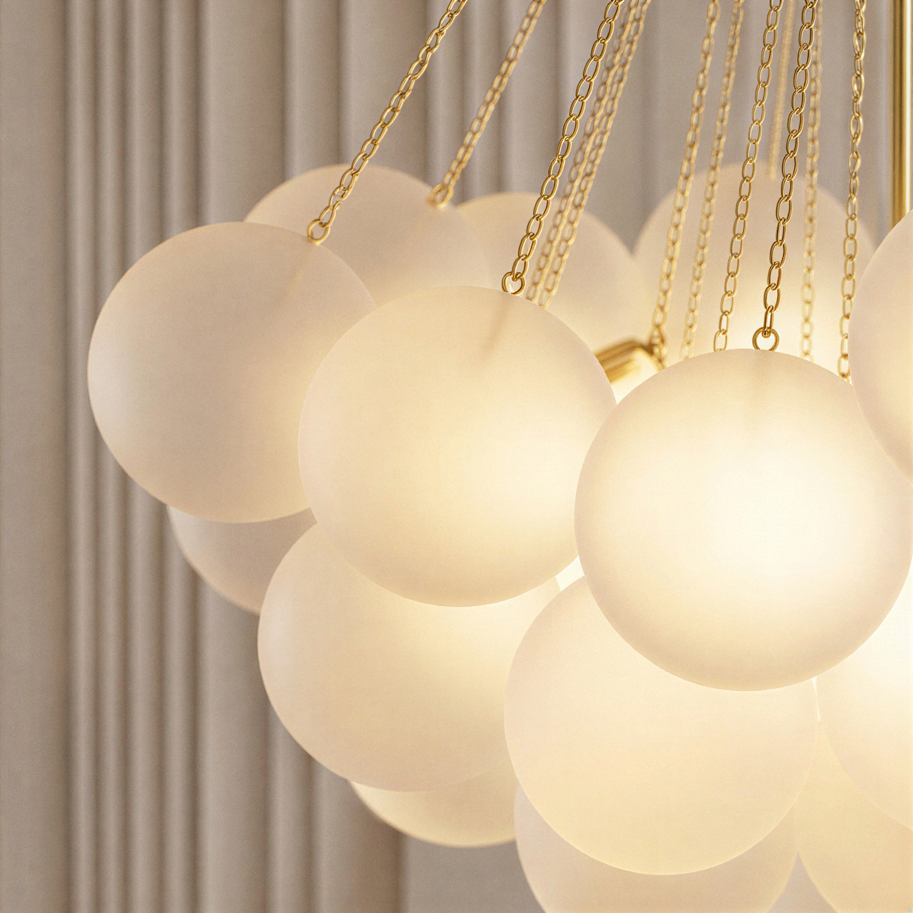Creative Light Luxury Ball White Glass Bubble Post-modern Living Room Pendant Lamp